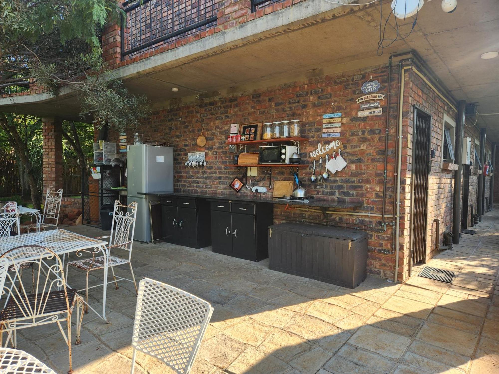 Suikerbosrant Sleep And Go Bed & Breakfast Pretoria-Noord Dış mekan fotoğraf