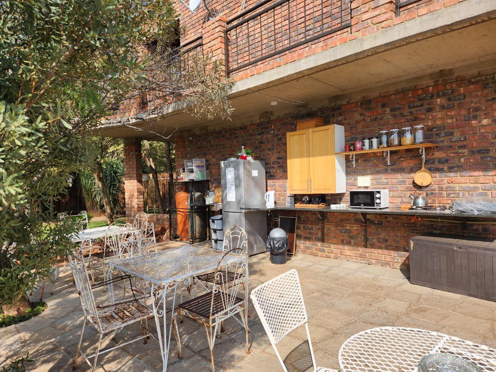 Suikerbosrant Sleep And Go Bed & Breakfast Pretoria-Noord Dış mekan fotoğraf